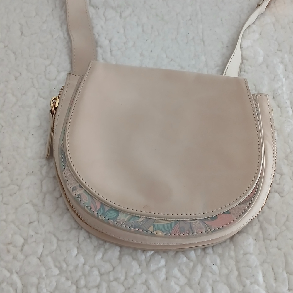 Neutral Beige Crossbody Saddle Bag with Pastel Trim